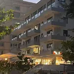 Apartamento Entire Flat In *