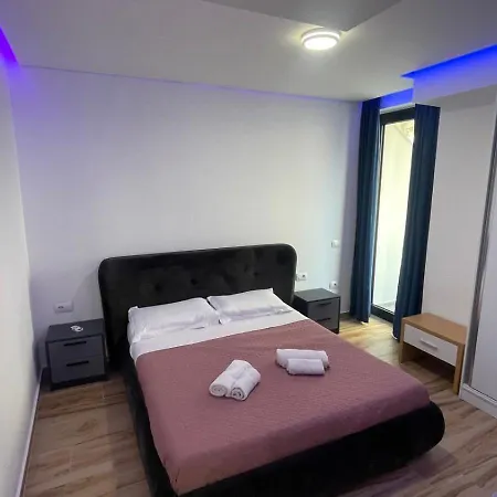 Entire Flat In