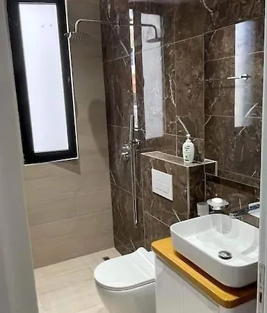 Entire Flat In Sarandë