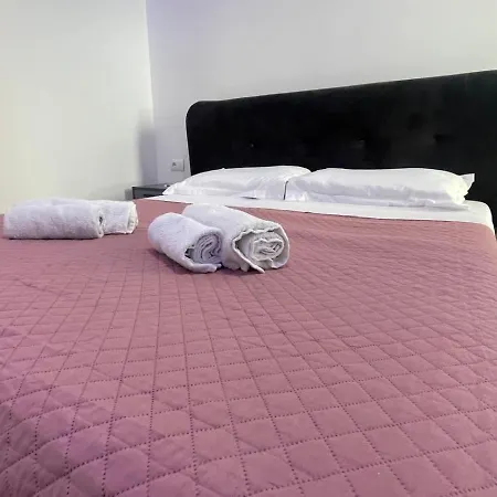 Entire Flat In Apartment *